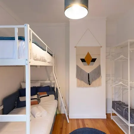 Bohemian Bakoua & Chesterfield Cottage, Hyper-centre Appartamento